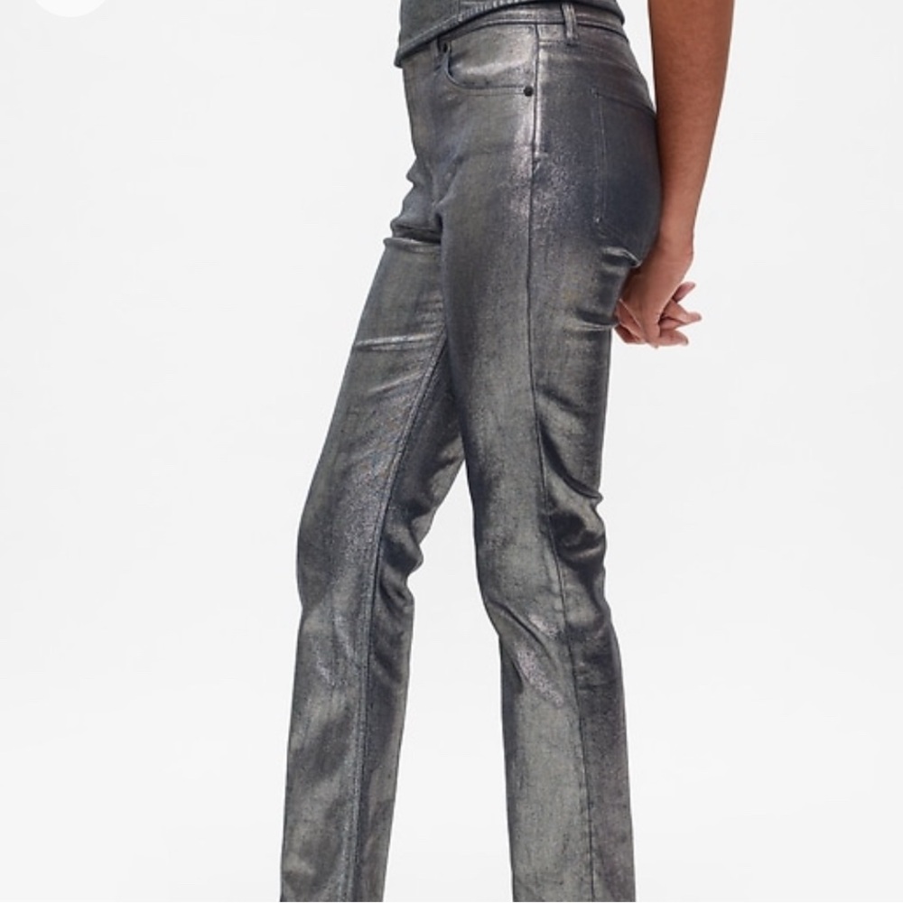 GAP NWT Stunning Metallic Silver Shine Women's 90s Straight Jeans 26R - Picture 2 of 6